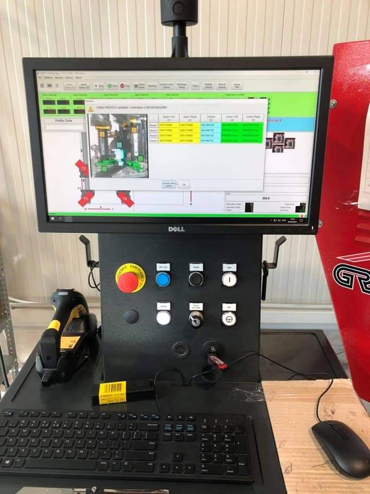 Panou de control digital al liniei de producție