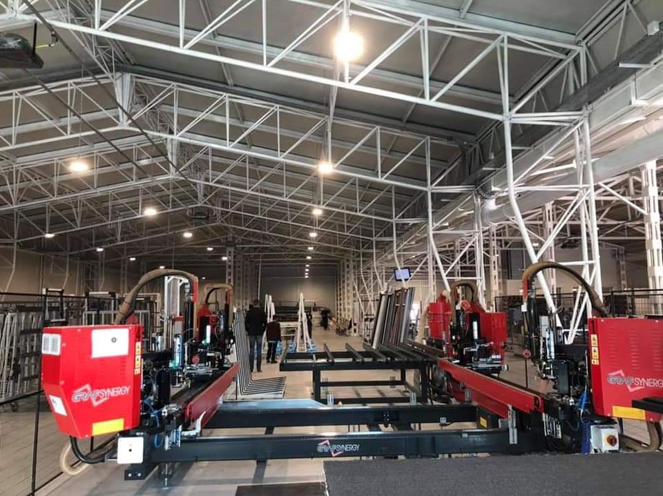 Hala de producție Termo.Haous-Construct cu linii de fabricație tâmplărie PVC